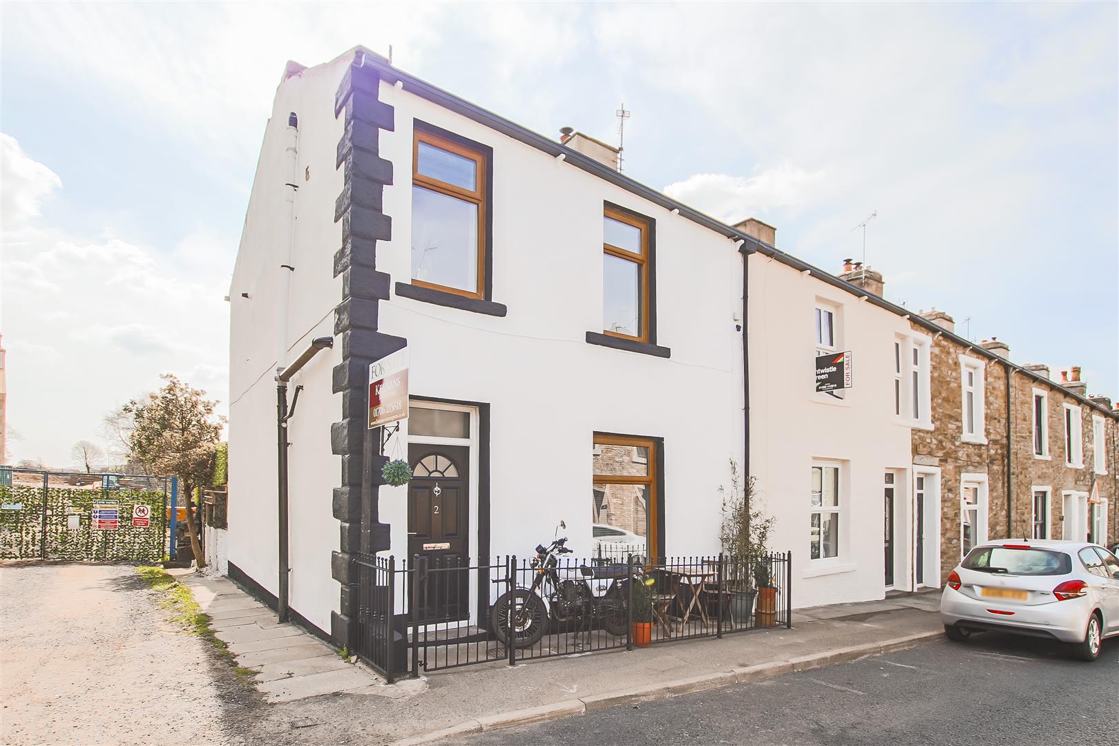 3 Bed End Terrace House For Sale - Main Image